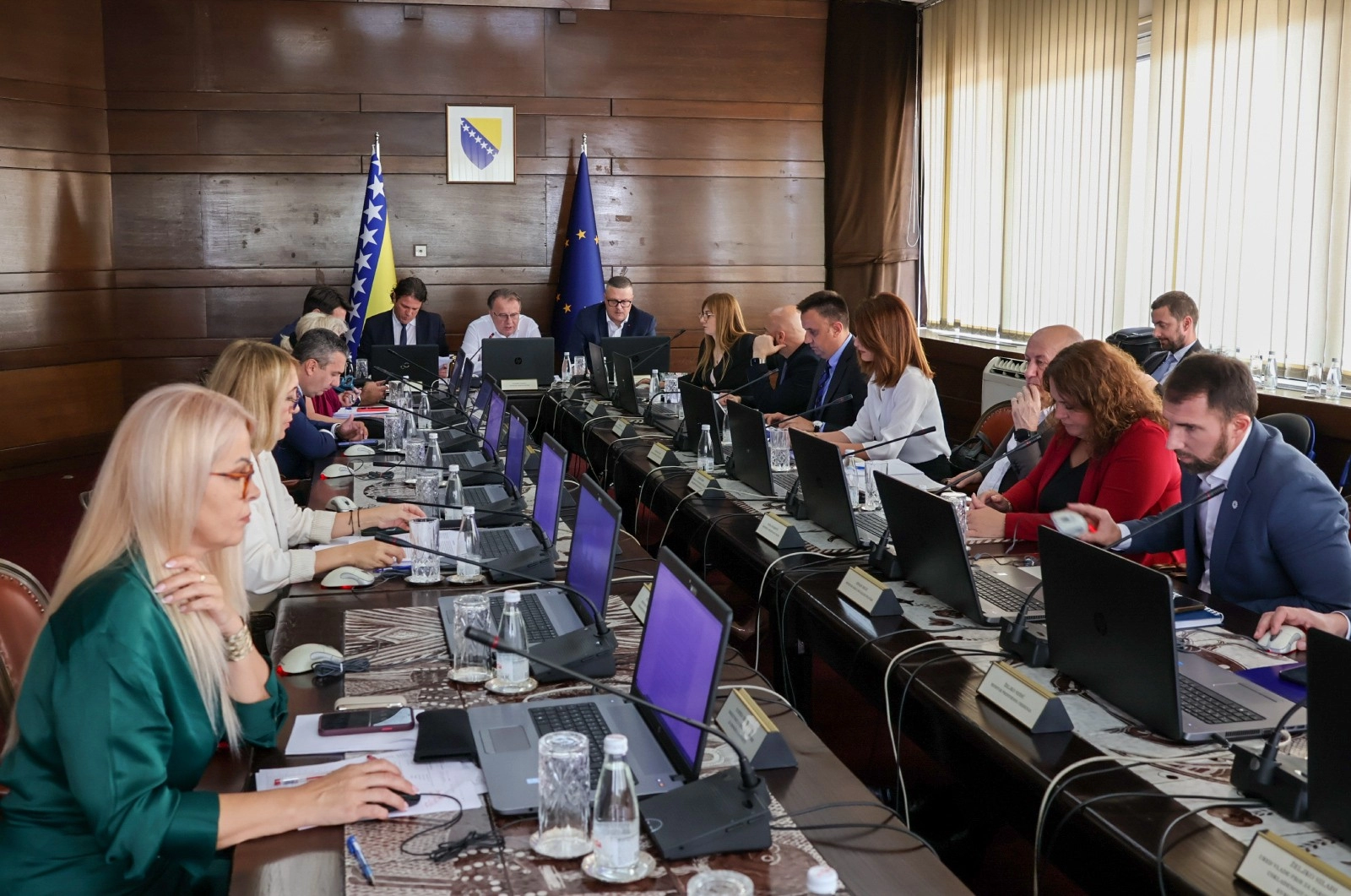 Minimalna plaća čekala 'obračun' 'trojke' i SDA oko pozicije šefa Porezne uprave FBiH.